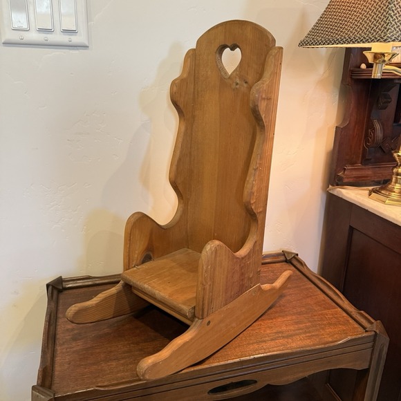 Vintage Handmade Wood Doll Rocking Chair Plant Stand Heart Cutout Cottagecore - Picture 2 of 10